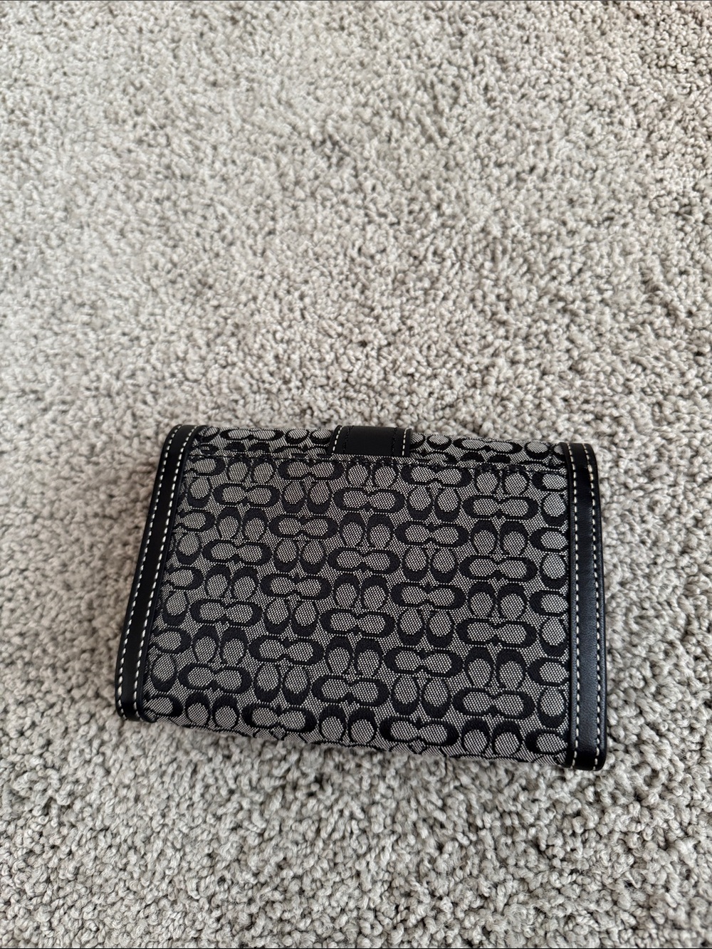 Vintage Coach Black Signature Canvas Shoulder Bag with Matching Wallet - Picture 10 of 12